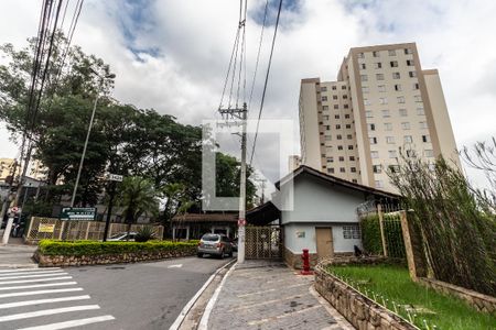 Apartamento para alugar com 62m², 2 quartos e 1 vagaFachada