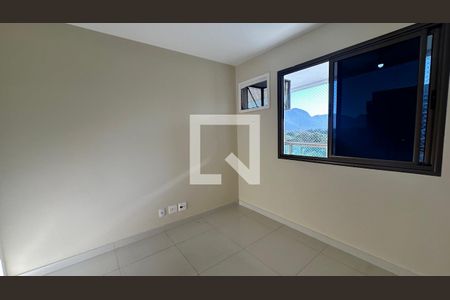 Quarto de apartamento para alugar com 2 quartos, 74m² em Recreio dos Bandeirantes, Rio de Janeiro