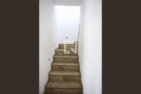 Escadas de casa de condomínio à venda com 3 quartos, 110m² em Santa Branca, Belo Horizonte