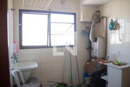 Apartamento à venda com 170m², 4 quartos e 2 vagas Apartamento à venda com 170m², 4 quartos e 2 vagasÁrea de Serviço