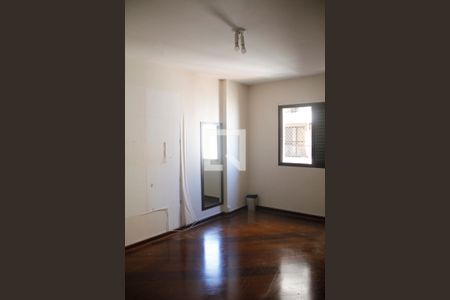 Apartamento à venda com 170m², 4 quartos e 2 vagas Apartamento à venda com 170m², 4 quartos e 2 vagasQuarto 1