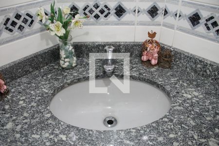 Apartamento à venda com 170m², 4 quartos e 2 vagas Apartamento à venda com 170m², 4 quartos e 2 vagasLavabo