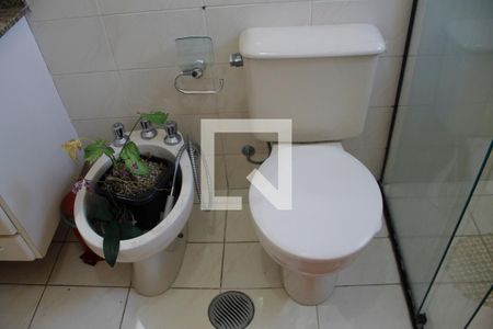 Apartamento à venda com 170m², 4 quartos e 2 vagas Apartamento à venda com 170m², 4 quartos e 2 vagasBanheiro da Suíte