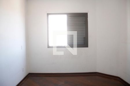 Apartamento à venda com 170m², 4 quartos e 2 vagasQuarto 2