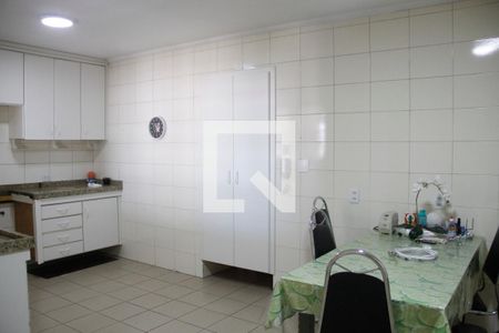 Apartamento à venda com 170m², 4 quartos e 2 vagas Apartamento à venda com 170m², 4 quartos e 2 vagasCozinha