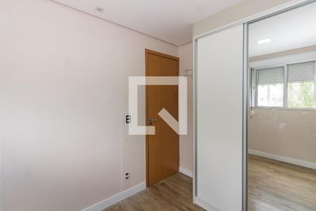 Quarto de apartamento à venda com 2 quartos, 48m² em Potássio Alves, Porto Alegre
