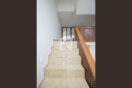 Escada de apartamento para alugar com 1 quarto, 43m² em Centro, Rio de Janeiro
