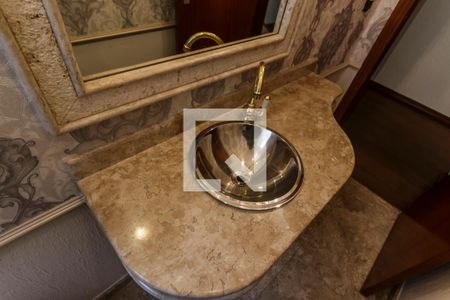 Casa de condomínio para alugar com 283m², 4 quartos e 4 vagas Casa de condomínio para alugar com 283m², 4 quartos e 4 vagasDetalhe do banheiro