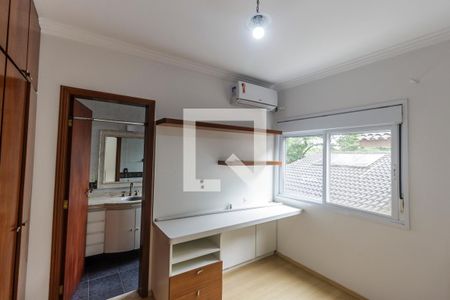 Casa de condomínio para alugar com 283m², 4 quartos e 4 vagas Casa de condomínio para alugar com 283m², 4 quartos e 4 vagasSuíte 3