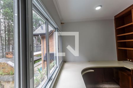 Casa de condomínio para alugar com 283m², 4 quartos e 4 vagas Casa de condomínio para alugar com 283m², 4 quartos e 4 vagasEscritório