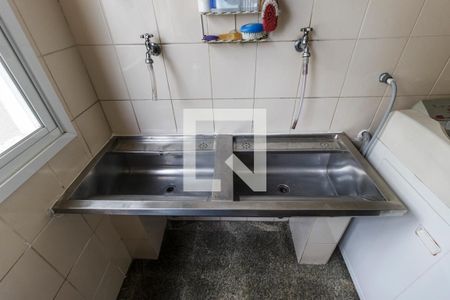 Casa de condomínio para alugar com 283m², 4 quartos e 4 vagas Casa de condomínio para alugar com 283m², 4 quartos e 4 vagasDetalhe da area de serviço