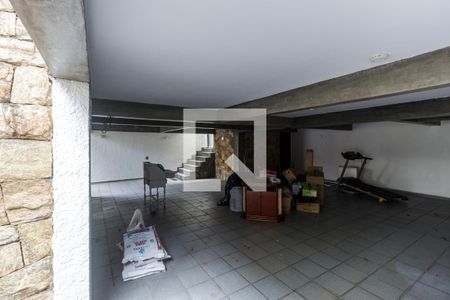 Casa de condomínio para alugar com 283m², 4 quartos e 4 vagas Casa de condomínio para alugar com 283m², 4 quartos e 4 vagasGaragem