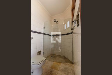 Casa de condomínio para alugar com 283m², 4 quartos e 4 vagas Casa de condomínio para alugar com 283m², 4 quartos e 4 vagasBanheiro