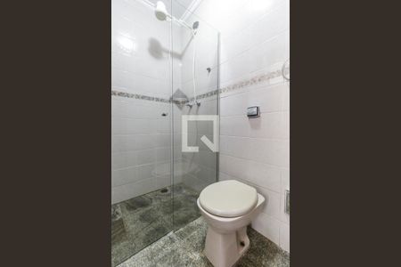 Casa de condomínio para alugar com 283m², 4 quartos e 4 vagas Casa de condomínio para alugar com 283m², 4 quartos e 4 vagasBanheiro de serviço