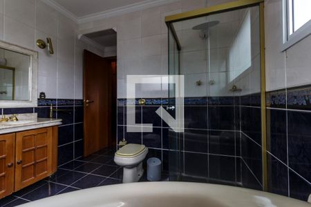 Casa de condomínio para alugar com 283m², 4 quartos e 4 vagas Casa de condomínio para alugar com 283m², 4 quartos e 4 vagasBanheiro da Suíte 1