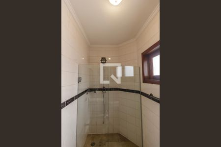 Casa de condomínio para alugar com 283m², 4 quartos e 4 vagas Casa de condomínio para alugar com 283m², 4 quartos e 4 vagasDetalhe do banheiro