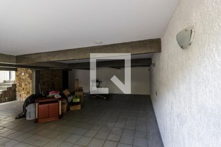 Casa de condomínio para alugar com 283m², 4 quartos e 4 vagas Casa de condomínio para alugar com 283m², 4 quartos e 4 vagasGaragem