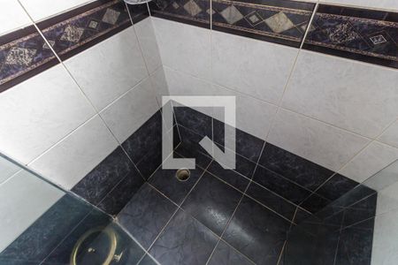 Casa de condomínio para alugar com 283m², 4 quartos e 4 vagas Casa de condomínio para alugar com 283m², 4 quartos e 4 vagasBanheiro da Suíte 3