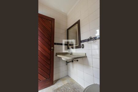 Casa de condomínio para alugar com 283m², 4 quartos e 4 vagas Casa de condomínio para alugar com 283m², 4 quartos e 4 vagasBanheiro