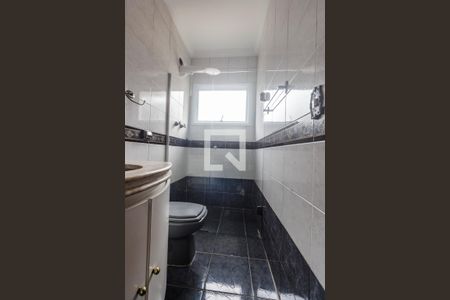 Casa de condomínio para alugar com 283m², 4 quartos e 4 vagas Casa de condomínio para alugar com 283m², 4 quartos e 4 vagasBanheiro da Suíte 3