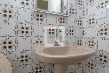 Detalhe Banheiro de apartamento para alugar com 1 quarto, 71m² em Centro, Campinas