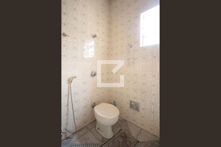 Casa à venda com 360m², 3 quartos e 2 vagasBanheiro