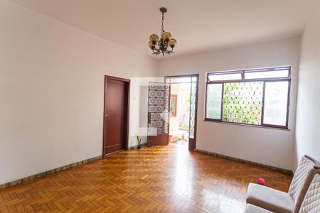 Sala 1 de casa para alugar com 4 quartos, 250m² em Floresta, Belo Horizonte