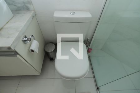 Apartamento para alugar com 180m², 2 quartos e 2 vagasBanheiro do Quarto 2