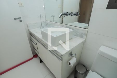 Apartamento para alugar com 180m², 2 quartos e 2 vagasBanheiro do Quarto 2