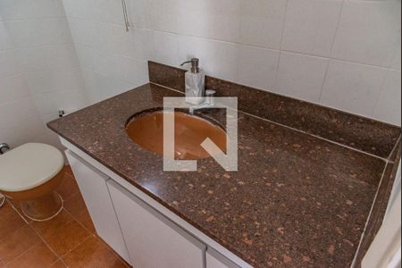 Apartamento à venda com 92m², 2 quartos e 1 vagaBanheiro da suíte