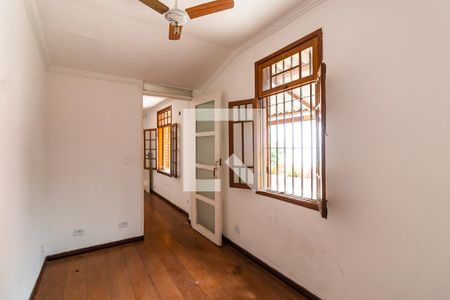 Casa à venda com 600m², 4 quartos e 8 vagasCloset da Suíte 1