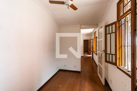 Casa à venda com 600m², 4 quartos e 8 vagasCloset da Suíte 1