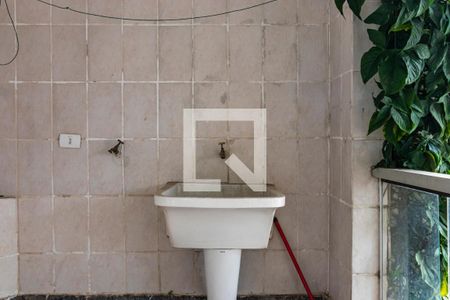 Casa à venda com 600m², 4 quartos e 8 vagasFundos - Área de Serviço