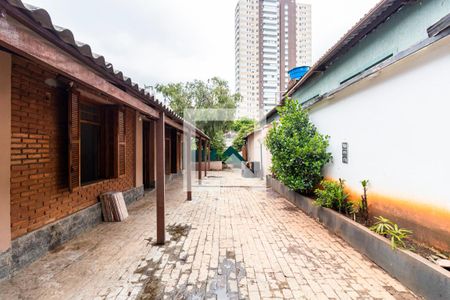 Casa à venda com 600m², 4 quartos e 8 vagasQuintal