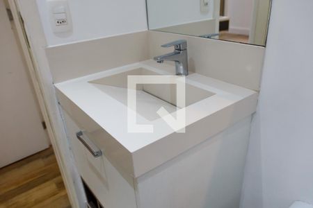 Apartamento à venda com 75m², 2 quartos e 2 vagasBanheiro da Suíte