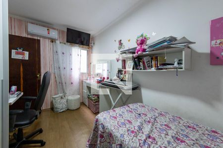 Casa à venda com 200m², 3 quartos e 2 vagas Casa à venda com 200m², 3 quartos e 2 vagasQuarto 2