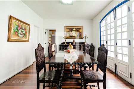 Casa à venda com 4 quartos, 314m² em Gutierrez, Belo Horizonte