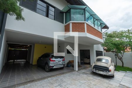 Casa à venda com 420m², 4 quartos e 4 vagas Casa à venda com 420m², 4 quartos e 4 vagasGaragem