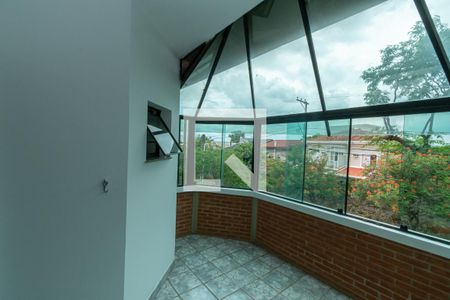 Casa à venda com 420m², 4 quartos e 4 vagas Casa à venda com 420m², 4 quartos e 4 vagasVaranda da Sala