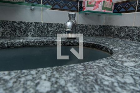 Casa à venda com 420m², 4 quartos e 4 vagas Casa à venda com 420m², 4 quartos e 4 vagasDetalhe Banheiro Social