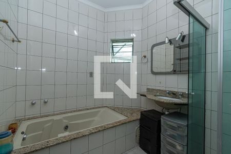 Casa à venda com 420m², 4 quartos e 4 vagas Casa à venda com 420m², 4 quartos e 4 vagasBanheiro da Suíte 1