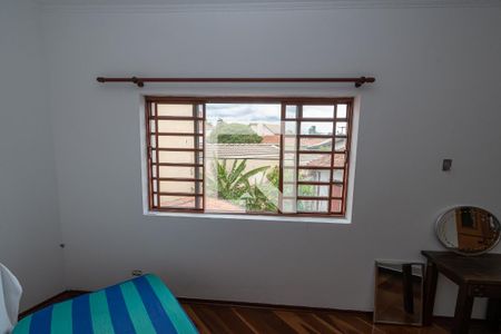 Casa à venda com 420m², 4 quartos e 4 vagas Casa à venda com 420m², 4 quartos e 4 vagasQuarto 1