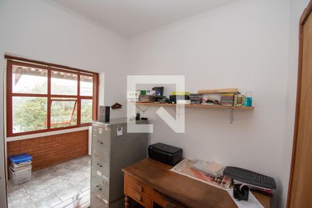 Casa à venda com 420m², 4 quartos e 4 vagas Casa à venda com 420m², 4 quartos e 4 vagasEscritório