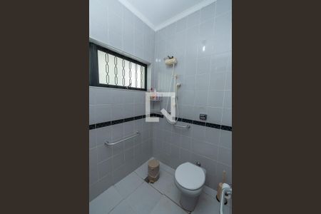 Casa à venda com 420m², 4 quartos e 4 vagas Casa à venda com 420m², 4 quartos e 4 vagasBanheiro Social