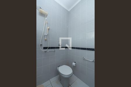 Casa à venda com 420m², 4 quartos e 4 vagas Casa à venda com 420m², 4 quartos e 4 vagasBanheiro Social