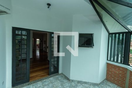 Casa à venda com 420m², 4 quartos e 4 vagas Casa à venda com 420m², 4 quartos e 4 vagasVaranda da Sala