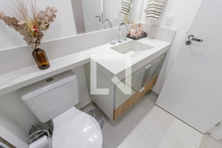 Apartamento para alugar com 63m², 2 quartos e 2 vagas Apartamento para alugar com 63m², 2 quartos e 2 vagasBanheiro