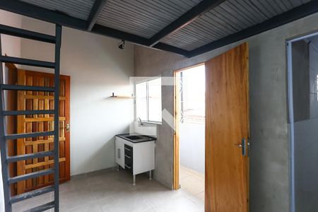 Kitnet/ sala / cozinha /quarto de casa para alugar com 1 quarto, 18m² em Vila Sonia, São Paulo