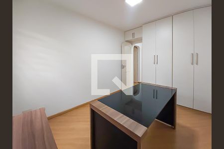 Apartamento para alugar com 120m², 3 quartos e 2 vagasQuarto 2