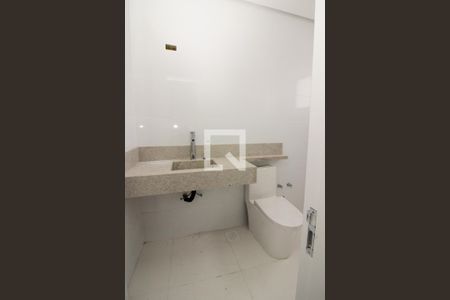 Casa à venda com 165m², 4 quartos e 1 vaga Casa à venda com 165m², 4 quartos e 1 vagaBanheiro da Suíte 1